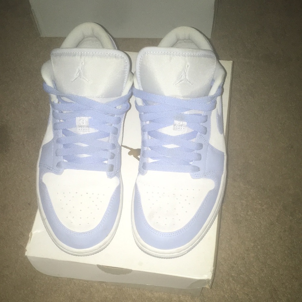 Womens air Jordan 2 low